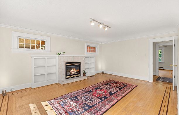 909 W 18th Avenue Cambie