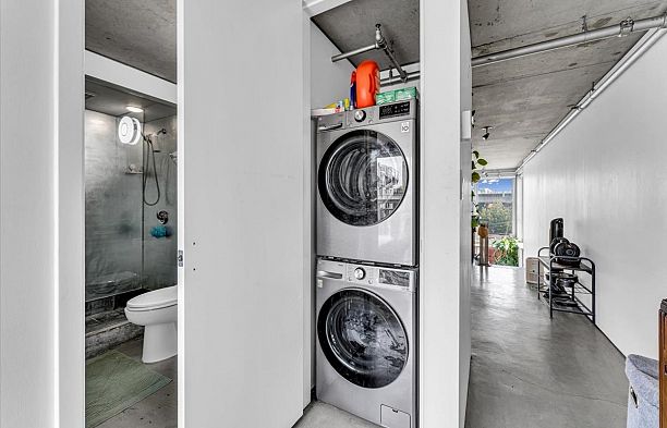 516 1540 W 2nd Avenue False Creek