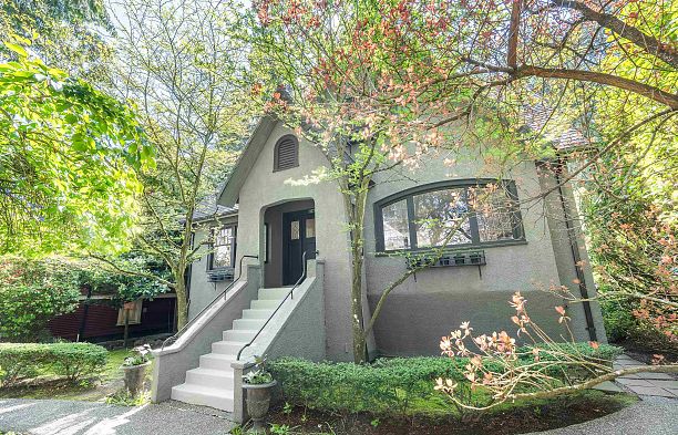 4678 W 9th Avenue Point Grey
