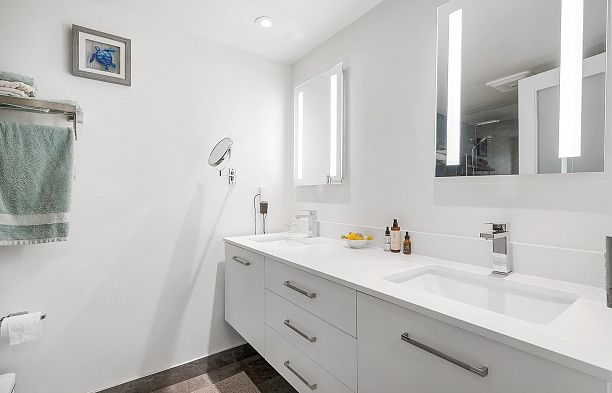 704 1450 Pennyfarthing Drive False Creek