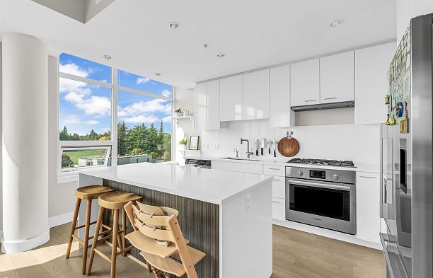 709 6383 Cambie Street Oakridge VW