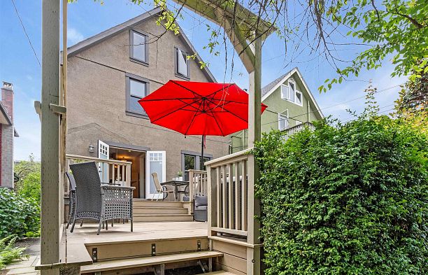 251 E 21st Avenue Main