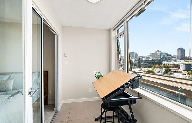 714 445 W 2nd Avenue False Creek