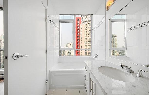 3001 1189 Melville Street Coal Harbour