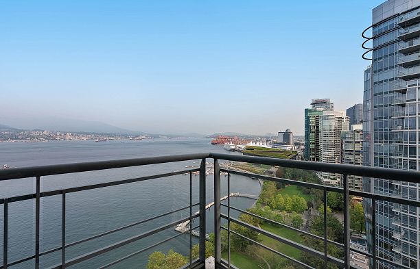 2502 323 Jervis Street Coal Harbour