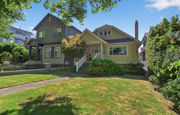 3658 W 26th Avenue Dunbar