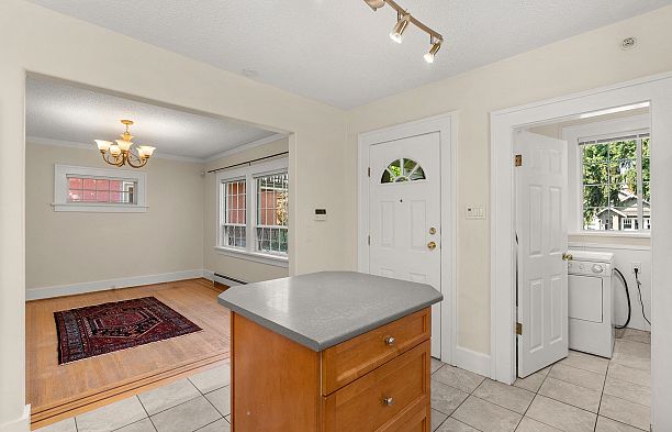 909 W 18th Avenue Cambie