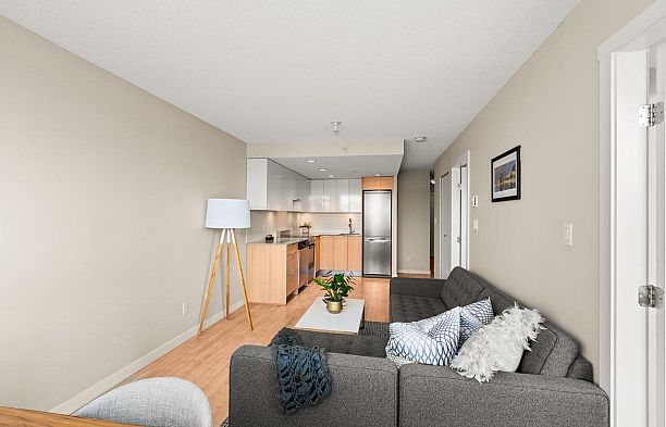 714 445 W 2nd Avenue False Creek