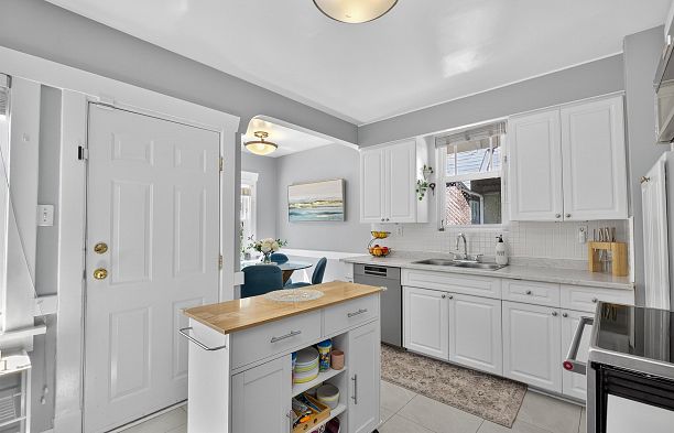 3658 W 26th Avenue Dunbar