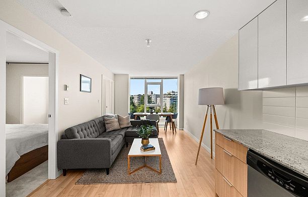 714 445 W 2nd Avenue False Creek