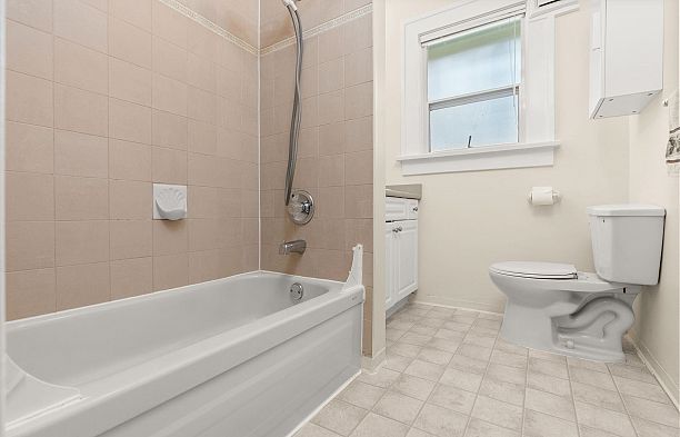909 W 18th Avenue Cambie
