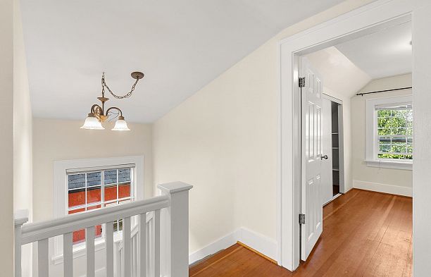 909 W 18th Avenue Cambie
