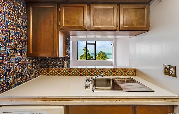 602 2445 W 3rd Avenue Kitsilano