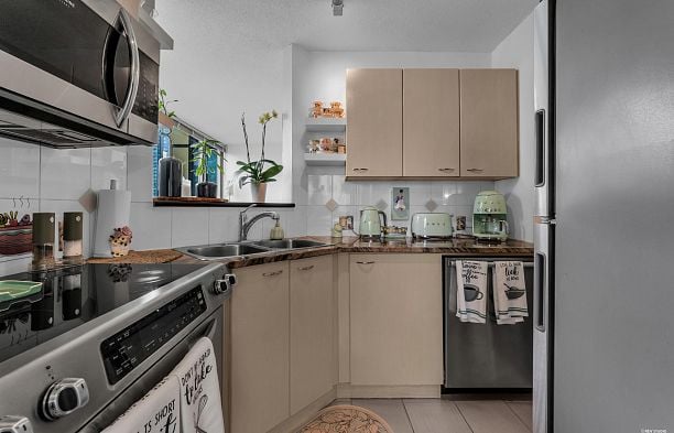 1905 1331 Alberni Street West End VW