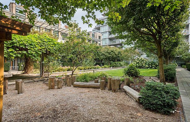 407 77 Walter Hardwick Avenue False Creek