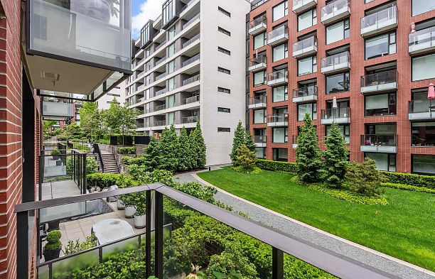 305 1571 W 57th Avenue South Granville