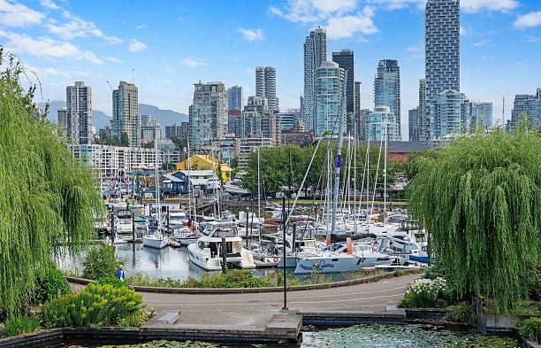 1525 Mariner Walk False Creek