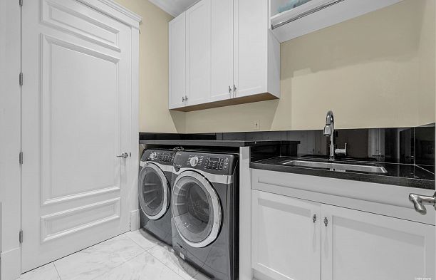 7283 Wiltshire Street South Granville