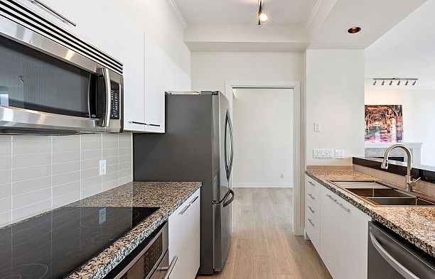 2204 1500 Hornby Street Yaletown