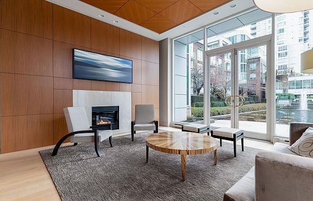 2204 1500 Hornby Street Yaletown