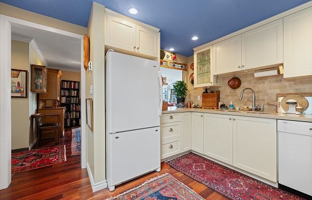 1525 Mariner Walk False Creek