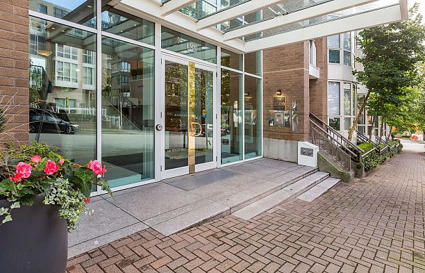2204 1500 Hornby Street Yaletown
