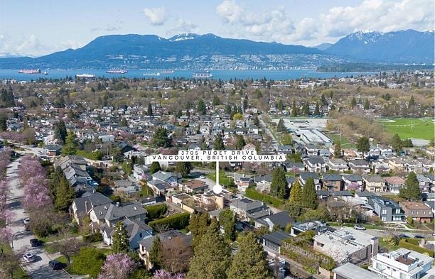 3705 Puget Drive Arbutus