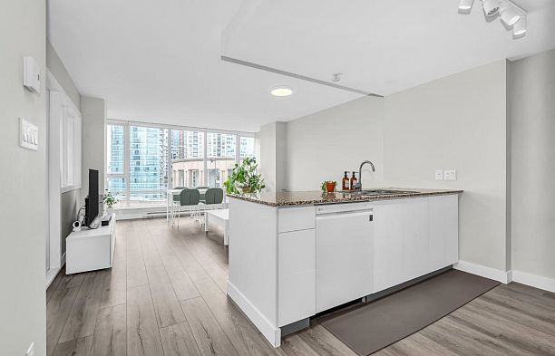 1805 788 Hamilton Street Downtown VW