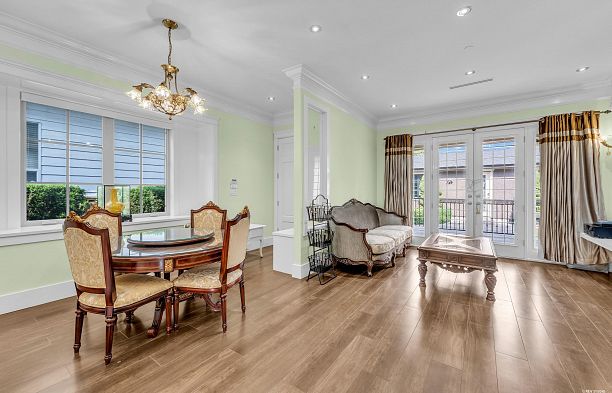 7283 Wiltshire Street South Granville