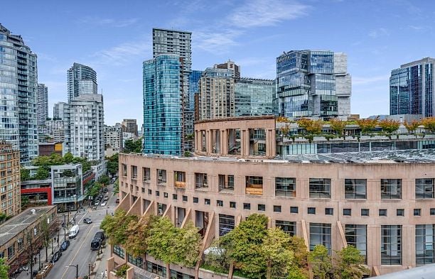 1805 788 Hamilton Street Downtown VW