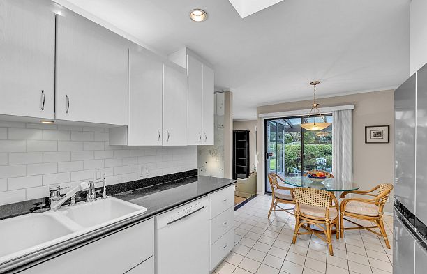 6554 Pinehurst Drive South Cambie