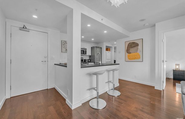 2106 1331 W Georgia Street Coal Harbour
