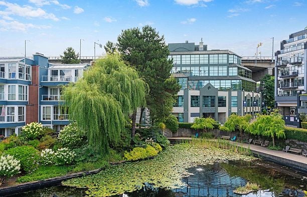 1525 Mariner Walk False Creek