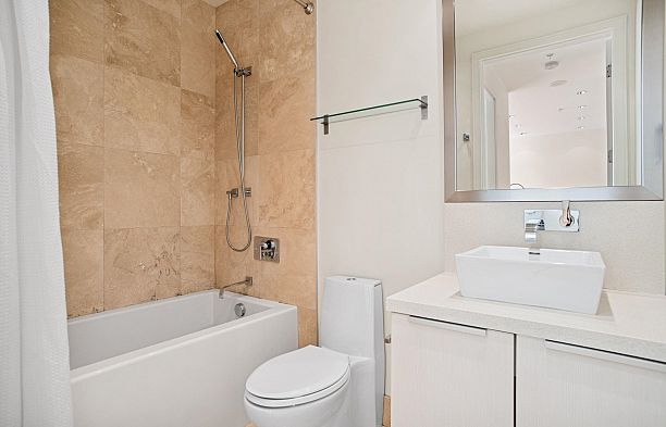 407 77 Walter Hardwick Avenue False Creek
