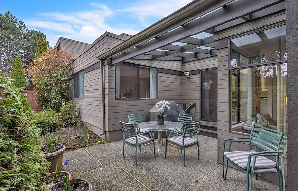 6554 Pinehurst Drive South Cambie
