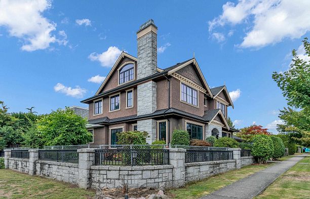 7283 Wiltshire Street South Granville