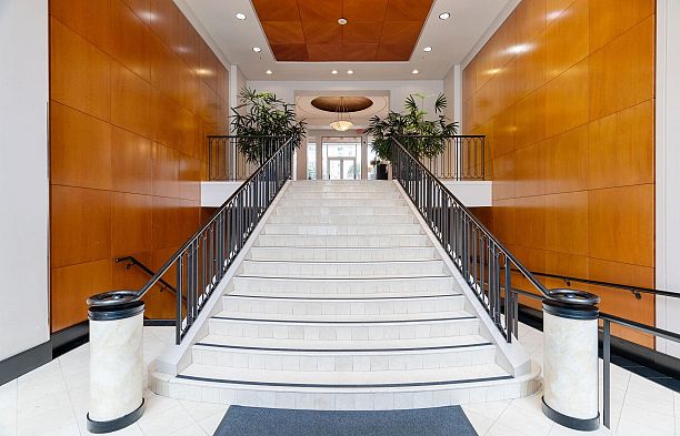 2204 1500 Hornby Street Yaletown