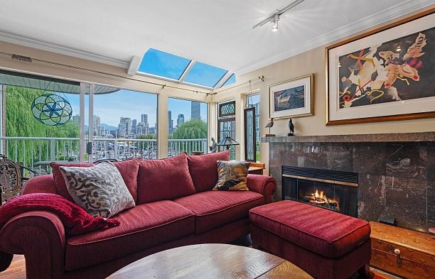 1525 Mariner Walk False Creek