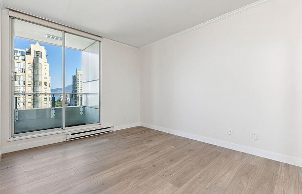 2204 1500 Hornby Street Yaletown