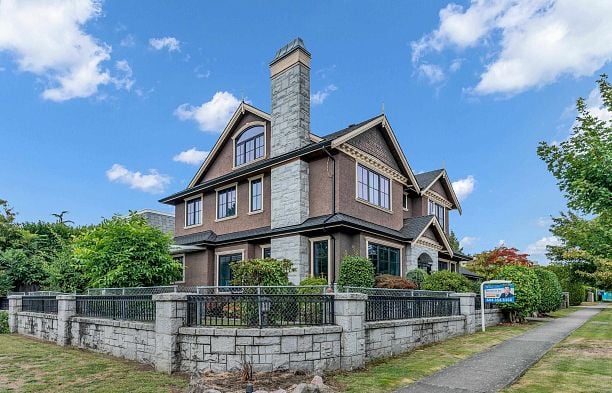 7283 Wiltshire Street South Granville