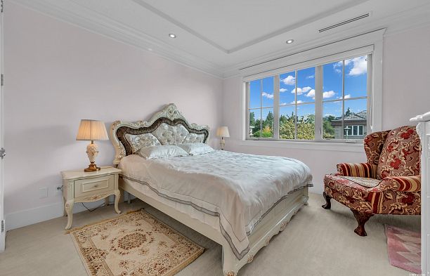 7283 Wiltshire Street South Granville