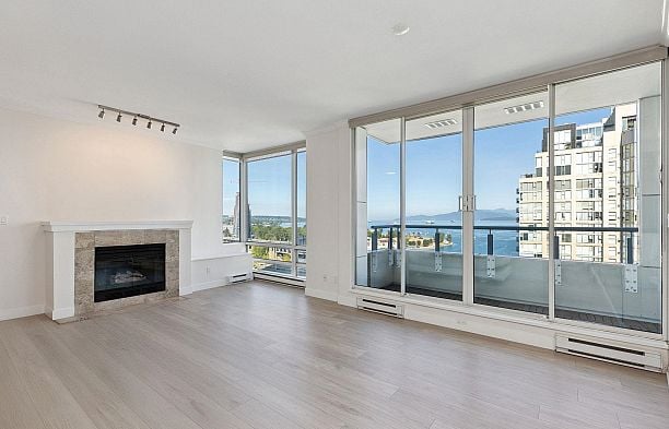 2204 1500 Hornby Street Yaletown