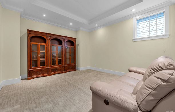 7283 Wiltshire Street South Granville