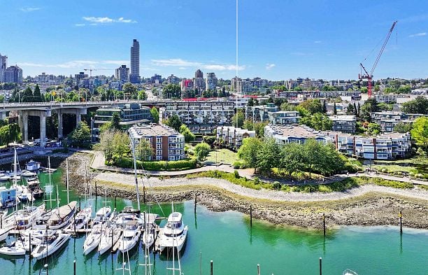 1525 Mariner Walk False Creek