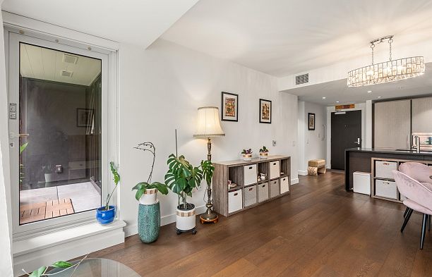 305 1571 W 57th Avenue South Granville