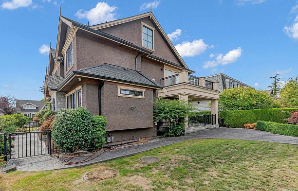 7283 Wiltshire Street South Granville