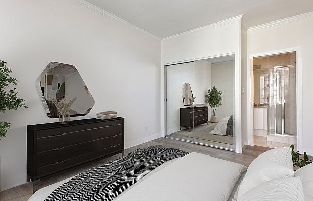 2204 1500 Hornby Street Yaletown