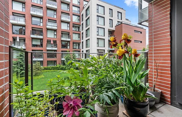 305 1571 W 57th Avenue South Granville
