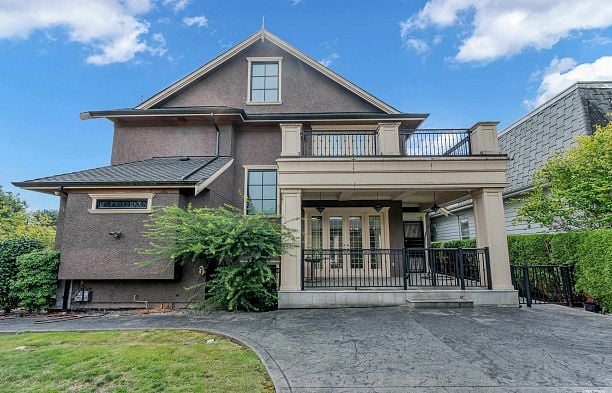 7283 Wiltshire Street South Granville
