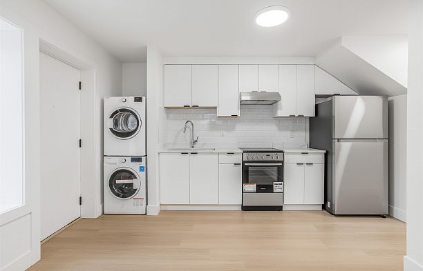 3336 W 14th Avenue Kitsilano